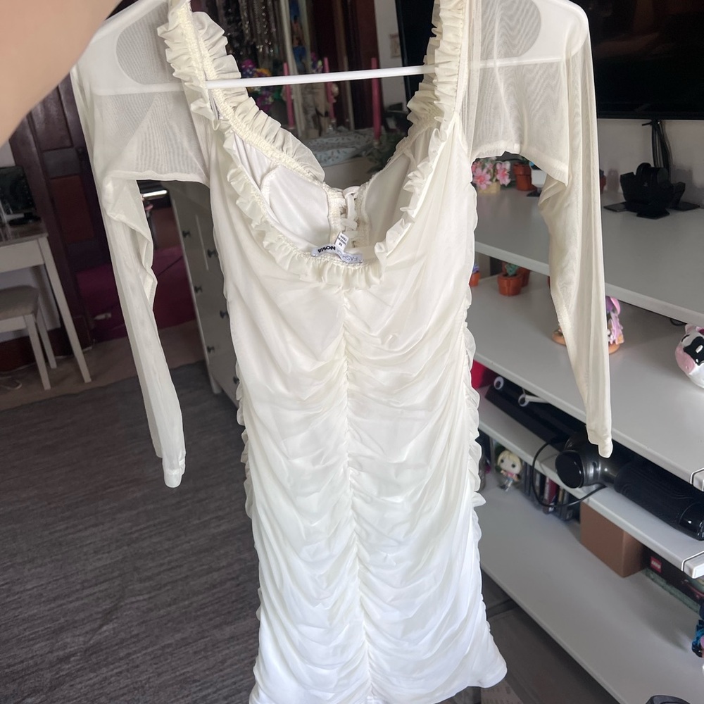 Off shoulder White Ruched Dress - Picture 3 of 3